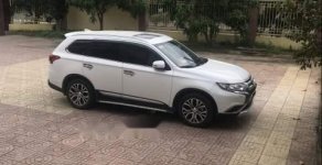 Mitsubishi Outlander 2018 - Chính chủ bán Mitsubishi Outlander năm 2018, màu trắng, giá 890tr giá 890 triệu tại Nghệ An