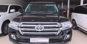 Toyota Land Cruiser VX 4.6 2017 - Bán Toyota Land Cruise VX 4.6 sản xuất và đăng ký cuối 2017, hóa đơn VAT gần 4 ty - LH: 0906223838 giá 3 tỷ 900 tr tại Hà Nội