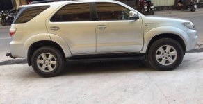 Toyota Fortuner V 2009 - Bán xe Fortuner 2009 số tự động, máy xăng, màu bạc giá 486 triệu tại Tp.HCM