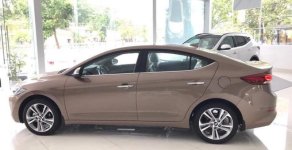 Hyundai Elantra   2.0AT  2018 - Bán Hyundai Elantra 2.0AT 2018, màu vàng cát. Mới hoàn toàn giá 620 triệu tại Kiên Giang