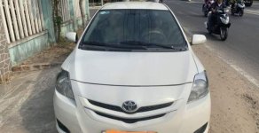 Toyota Vios  Limo  2010 - Cần bán Toyota Vios Limo năm sản xuất 2010, màu trắng số sàn, giá chỉ 240 triệu giá 240 triệu tại Đà Nẵng