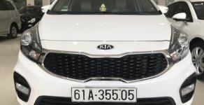 Kia Rondo GAT 2017 - Bán Kia Rondo GAT 2017, màu trắng giá 585 triệu tại Tp.HCM