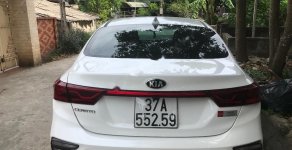 Kia Cerato 1.6 AT Dulexe 2019 - Cần bán xe Kia Cerato 1.6 AT Dulexe đời 2019, màu trắng, xe đẹp long lanh giá 670 triệu tại Nghệ An