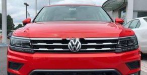 Volkswagen Tiguan 2019 - Bán Volkswagen Tiguan đời 2019, màu đỏ, nhập khẩu nguyên chiếc giá 1 tỷ 729 tr tại Quảng Ninh