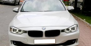 BMW 3 Series 320i 2012 - Bán xe BMW 3 Series 320i năm 2012, màu trắng, nhập khẩu biển TP. HCM giá 855 triệu tại Tp.HCM