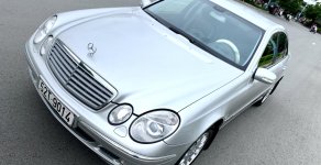Mercedes-Benz E class E240 2004 - Merc E 240 nhập Mỹ 2004, xe nhà trùm mền, chạy đúng 65 ngàn km, bao test giá 320 triệu tại Tp.HCM