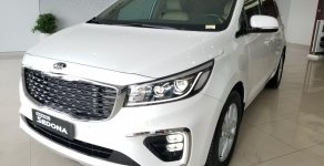 Kia Sedona 2019 - Bán Sedona máy dầu full options xe gia đình 7 chỗ sang trọng, hỗ trợ vay 85%, tặng film, phụ kiện, bảo hiểm thân xe. giá 1 tỷ 198 tr tại Đồng Nai