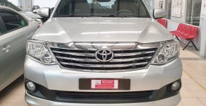 Toyota Fortuner V 2012 - Fortuner xăng - Xe gia đình - hỗ trợ chi phí + thủ tục sang tên giá 680 triệu tại Tp.HCM