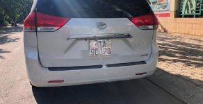 Toyota Sienna 2014 - Bán Toyota Sienna năm sản xuất 2014, màu trắng, xe nhập giá 2 tỷ 400 tr tại Tp.HCM