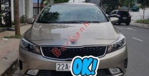 Kia Cerato 2016 - Cần bán lại xe Kia Cerato sản xuất năm 2016, màu vàng chính chủ giá 525 triệu tại Tuyên Quang