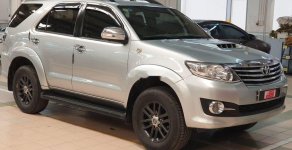 Toyota Fortuner  G   2016 - Bán xe Toyota Fortuner G đời 2016, máy dầu số sàn, giảm ngay 30tr giá 880 triệu tại Tp.HCM