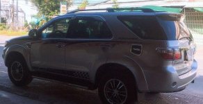 Toyota Fortuner 2010 - Cần bán Toyota Fortuner đời 2010, màu bạc số sàn, giá tốt giá 555 triệu tại Trà Vinh