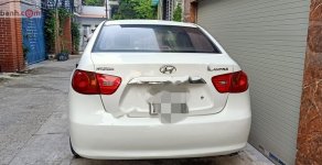 Hyundai Elantra 2011 - Bán Hyundai Elantra đời 2011, màu trắng, nhập khẩu nguyên chiếc số sàn giá 265 triệu tại Đà Nẵng