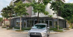 Toyota Innova 2018 - Cần bán Toyota Innova đời 2018, màu xám, xe gia đình, giá 665tr giá 665 triệu tại Thái Nguyên