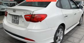 Hyundai Avante 2013 - Cần bán gấp Hyundai Avante sản xuất 2013, màu trắng giá 370 triệu tại Quảng Ninh