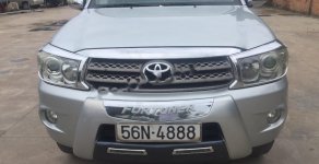 Toyota Fortuner 2009 - Cần bán Toyota Fortuner 2.5G năm 2009, màu bạc, xe gia đình giá 585 triệu tại Bình Thuận  