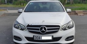 Mercedes-Benz E class 2013 - Bán Mercedes sản xuất 2013, màu trắng xe máy chạy êm giá 1 tỷ 130 tr tại Hà Nội