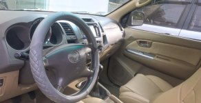 Toyota Fortuner 2009 - Cần bán gấp Toyota Fortuner 2.5G đời 2009, màu bạc giá 550 triệu tại Lâm Đồng