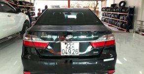 Toyota Camry 2016 - Cần bán gấp Toyota Camry 2.0E đời 2016, màu đen xe còn mới nguyên giá 775 triệu tại Phú Thọ