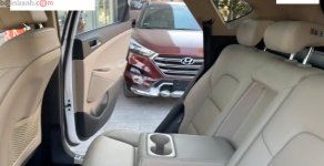 Hyundai Tucson 2018 - Cần bán lại xe Hyundai Tucson đời 2018, màu trắng xe còn mới lắm giá 840 triệu tại Quảng Ninh
