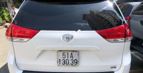 Toyota Sienna 2011 - Cần bán gấp Toyota Sienna đời 2011, màu trắng, xe nhập giá 1 tỷ 200 tr tại Tp.HCM