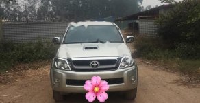 Toyota Hilux   2010 - Cần bán Toyota Hilux 3.0G 4x4 MT sản xuất năm 2010, nhập khẩu, số sàn giá 354 triệu tại Hà Nội