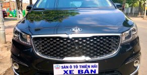 Kia Sedona 3.3 GATH 2016 - Cần bán Kia Sedona 3.3 GATH 2016, màu đen, xe gia đình giá 850 triệu tại Bình Dương
