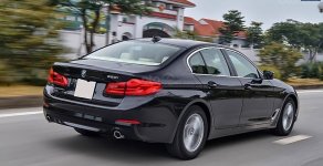 BMW 5 Series 520i 2018 - Giảm giá tiền mặt cực lớn - Khi mua BMW 5 Series 520i sản xuất năm 2018, màu đen, nhập khẩu nguyên chiếc giá 2 tỷ 99 tr tại Tp.HCM