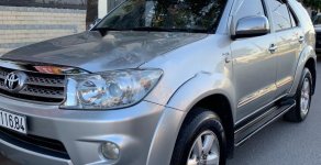 Toyota Fortuner 2009 - Bán Toyota Fortuner sản xuất năm 2009, màu bạc giá 515 triệu tại Khánh Hòa