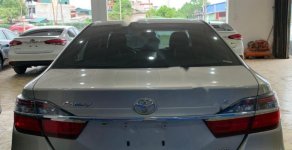 Toyota Camry 2017 - Cần bán lại xe Toyota Camry 2.0E AT năm 2017 số tự động giá 840 triệu tại Hải Dương