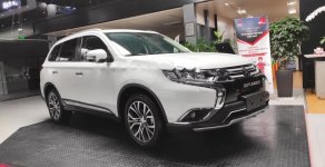 Mitsubishi Outlander 2020 - Bán Mitsubishi Outlander 2.4 CVT Premium năm 2020, màu trắng giá cạnh tranh giá 950 triệu tại Lào Cai