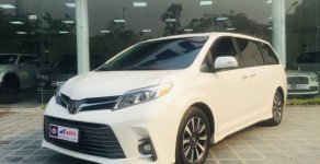 Toyota Sienna 2019 - Bán nhanh chiếc xe Toyota Sienna phiên bản Limited, sản xuất 2019, màu trắng, nhập khẩu nguyên chiếc giá 4 tỷ 390 tr tại Tp.HCM