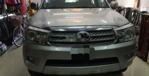 Toyota Fortuner   2010 - Bán Toyota Fortuner đời 2010, màu bạc, giá 585tr giá 585 triệu tại An Giang