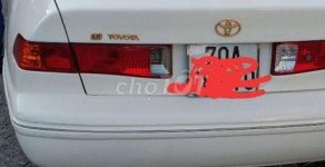 Toyota Camry 2001 - Cần bán xe cũ Toyota Camry sản xuất 2001, màu trắng giá 230 triệu tại Tây Ninh