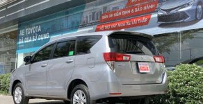 Toyota Innova 2018 - Bán xe Toyota Innova 2.0 E MT đời 2018, màu bạc số sàn giá 665 triệu tại Đồng Tháp