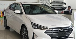 Hyundai Elantra 2020 - Hỗ trợ giao xe nhanh toàn quốc chiếc xe Hyundai Elantra 1.6 MT, sản xuất 2020, giá cạnh tranh giá 555 triệu tại TT - Huế