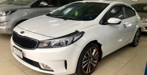 Kia Cerato   2017 - Cần bán lại xe cũ Kia Cerato 1.6 MT đời 2017, màu trắng, số sàn giá 485 triệu tại Phú Thọ