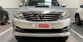 Toyota Fortuner 2016 - Bán Toyota Fortuner 2.5G năm 2016, màu bạc số sàn giá 820 triệu tại Cần Thơ