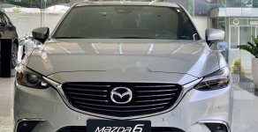 Mazda 6 2.5 Premium  2018 - Cần bán xe Mazda 6 2.5 Premium sản xuất năm 2018, màu bạc còn mới giá 884 triệu tại Tp.HCM