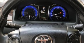 Cần bán lại xe Toyota Camry đời 2018, màu nâu, giá 880tr giá 880 triệu tại Bình Dương