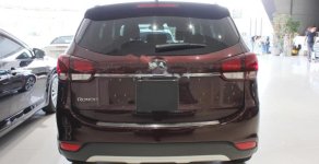 Kia Rondo GAT 2.0AT 2018 - Cần bán xe Kia Rondo GAT 2.0AT sản xuất 2018, màu nâu số tự động, 575 triệu giá 575 triệu tại Tp.HCM