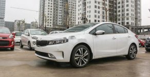 Kia Cerato  MT 2018 - Cần bán Kia Cerato MT sản xuất năm 2018, màu trắng, giá chỉ 520 triệu giá 520 triệu tại Tp.HCM