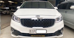 Kia Sedona 2016 - Cần bán xe Kia Sedona GATH 3.3 AT năm 2016, màu trắng số tự động giá 826 triệu tại Tp.HCM