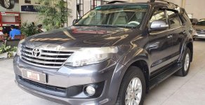 Toyota Fortuner  V  2012 - Bán xe Toyota Fortuner V đời 2012, màu xám số tự động giá 620 triệu tại Tp.HCM