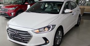 Hyundai Elantra  2.0AT 2019 - Mua xe ngay - Tặng quà liền tay: Hyundai Elantra 2.0AT năm sản xuất 2019, màu trắng giá 669 triệu tại Tp.HCM