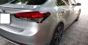 Kia Cerato   1.6AT 2017 - Cần bán lại xe Kia Cerato 1.6AT năm sản xuất 2017, màu bạc, số tự động giá 548 triệu tại Tp.HCM