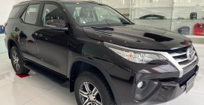 Cần bán xe Toyota Fortuner 2.4G MT đời 2020, màu đen, 983tr giá 983 triệu tại Tp.HCM