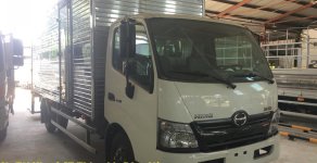 Hino 300 Series 2020 - Xe tải Hino 3.5T Thùng kín Bửng Nâng 5m2 giá 646 triệu tại BR-Vũng Tàu