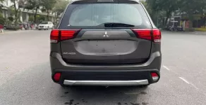 Mitsubishi Outlander 2016 - Chính chủ cần bán xe Mitsubishi Outlander 2.0 CVT 2016  giá 455 triệu tại Hà Nội