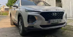 Hyundai Santa Fe 2019 - Hyundai Santa Fe 2019 2.2L AT 2WD - 10000 km- 900 triệu  giá 900 triệu tại Tp.HCM